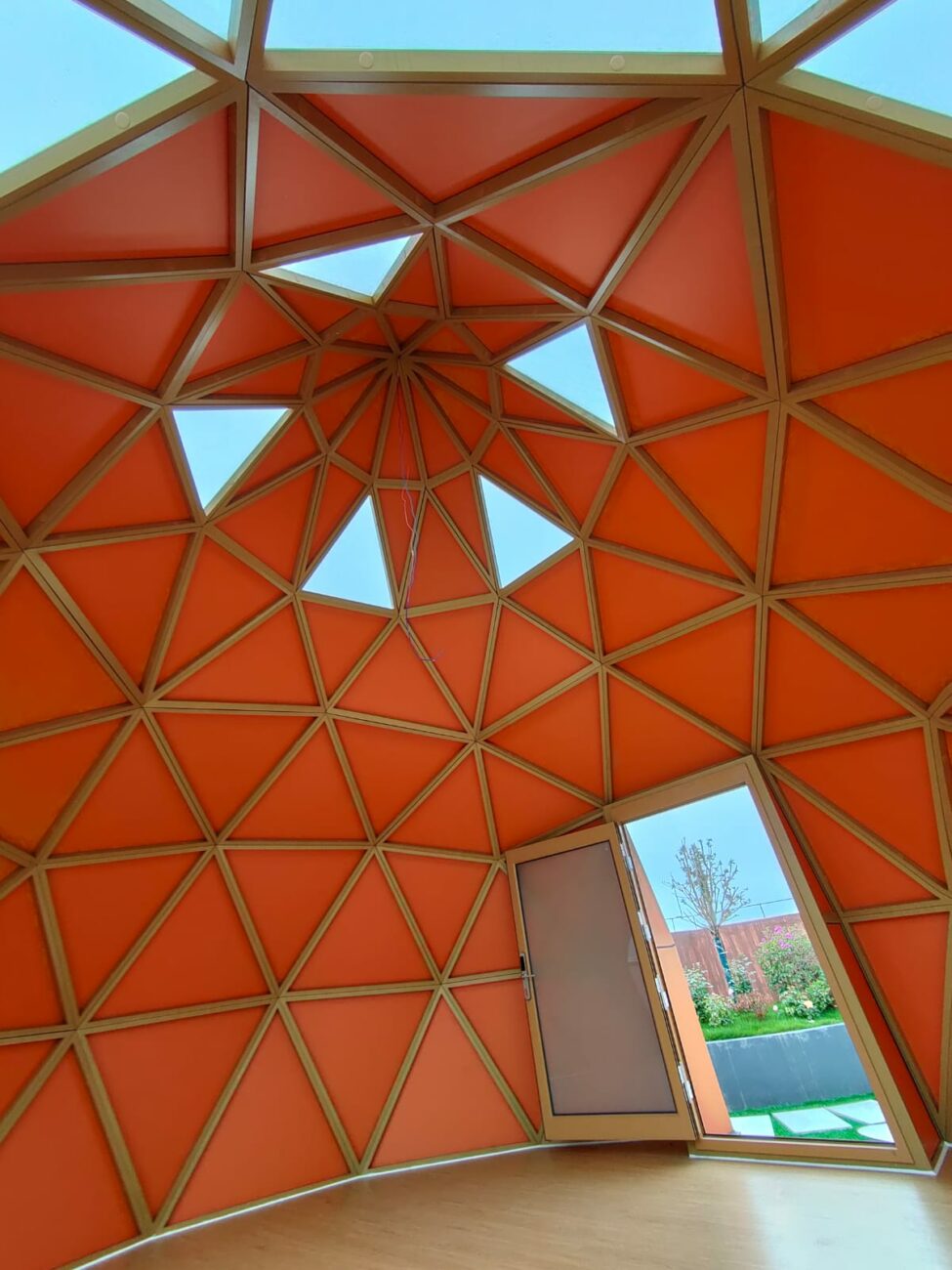 intérieur d'un zome durable