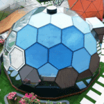 Dôme géodésique nid d'abeille